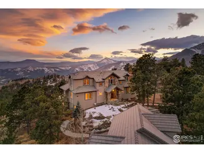 This modern mountain home boasts the most unparalleled views in coveted Sunshine…