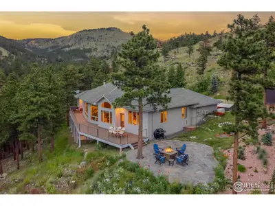 Nestled within highly desirable Sunshine Canyon, just 14 minutes to downtown, th…