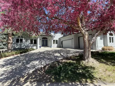 Rare Find!!  GORGEOUS hilltop home with amazing GOLF COURSE and MOUNTAIN views! …