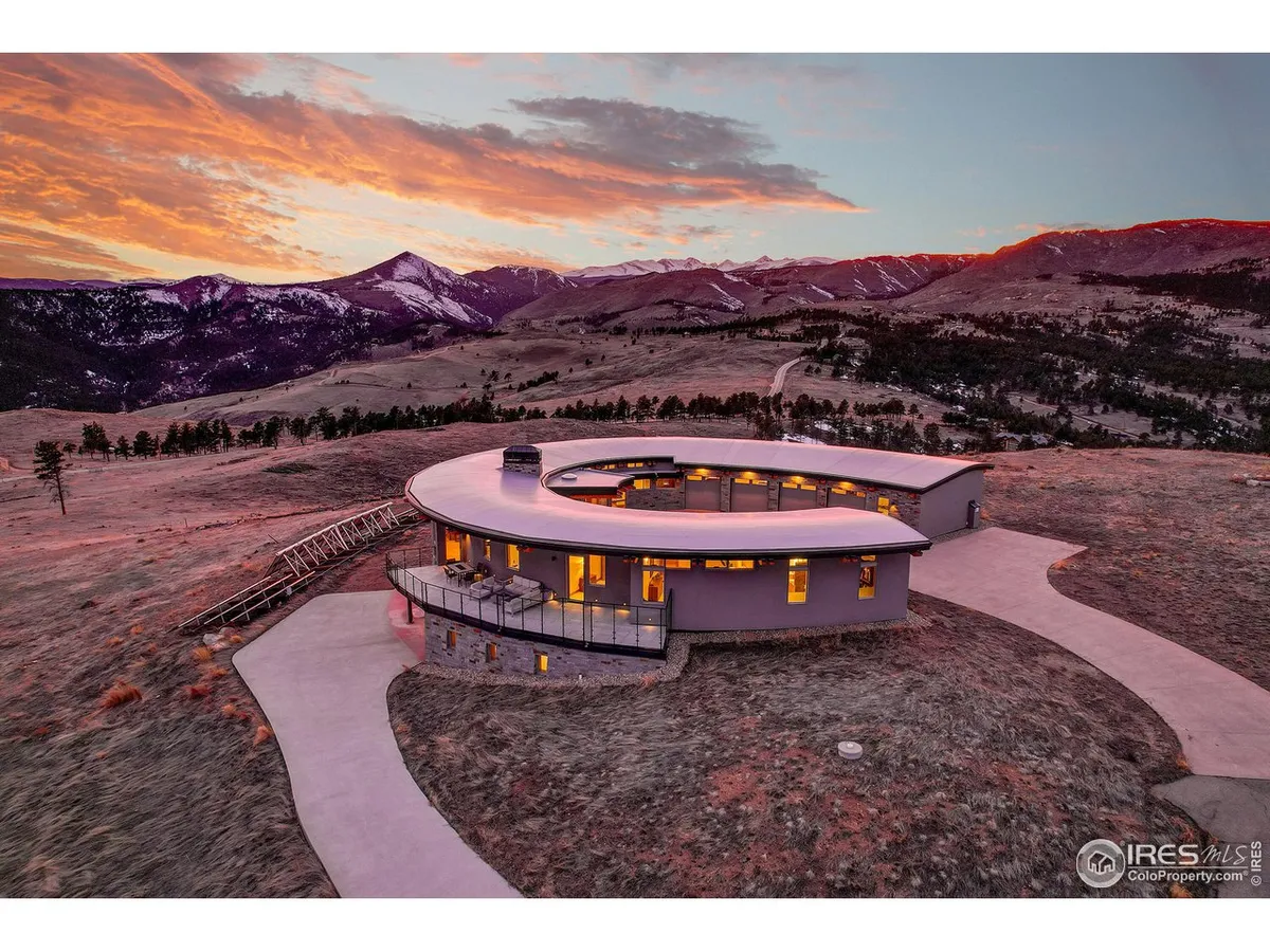 A mere 8 minutes to Broadway, this spectacular, energy efficient home built by t…