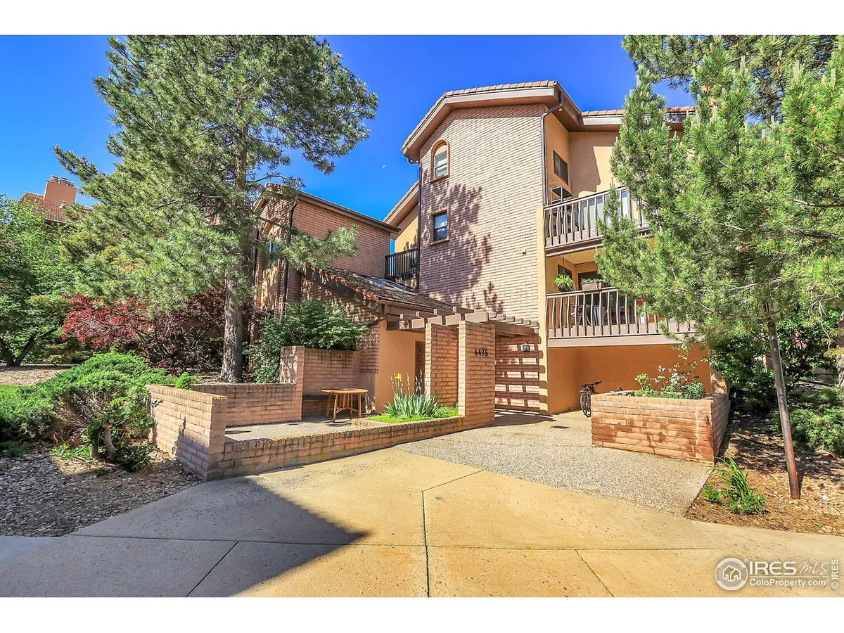 Single level unit on the 2nd floor of the prestigious Laguna del Prado Condos wh…