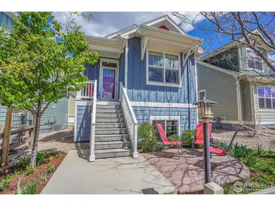 PRISTINE RANCH-STYLE 'BUNGALOW' IN POPULAR INDIAN PEAKS SOUTH! Main-level living…