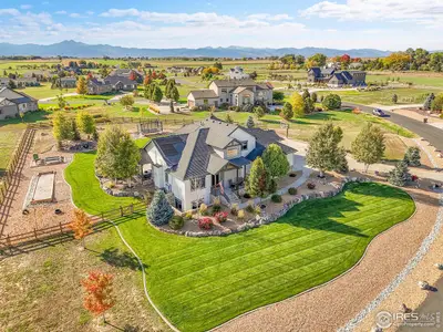 A RARE CHANCE TO OWN IN VALE VIEW COMMUNITY AT A NEWLY IMPROVED PRICE! Experienc…