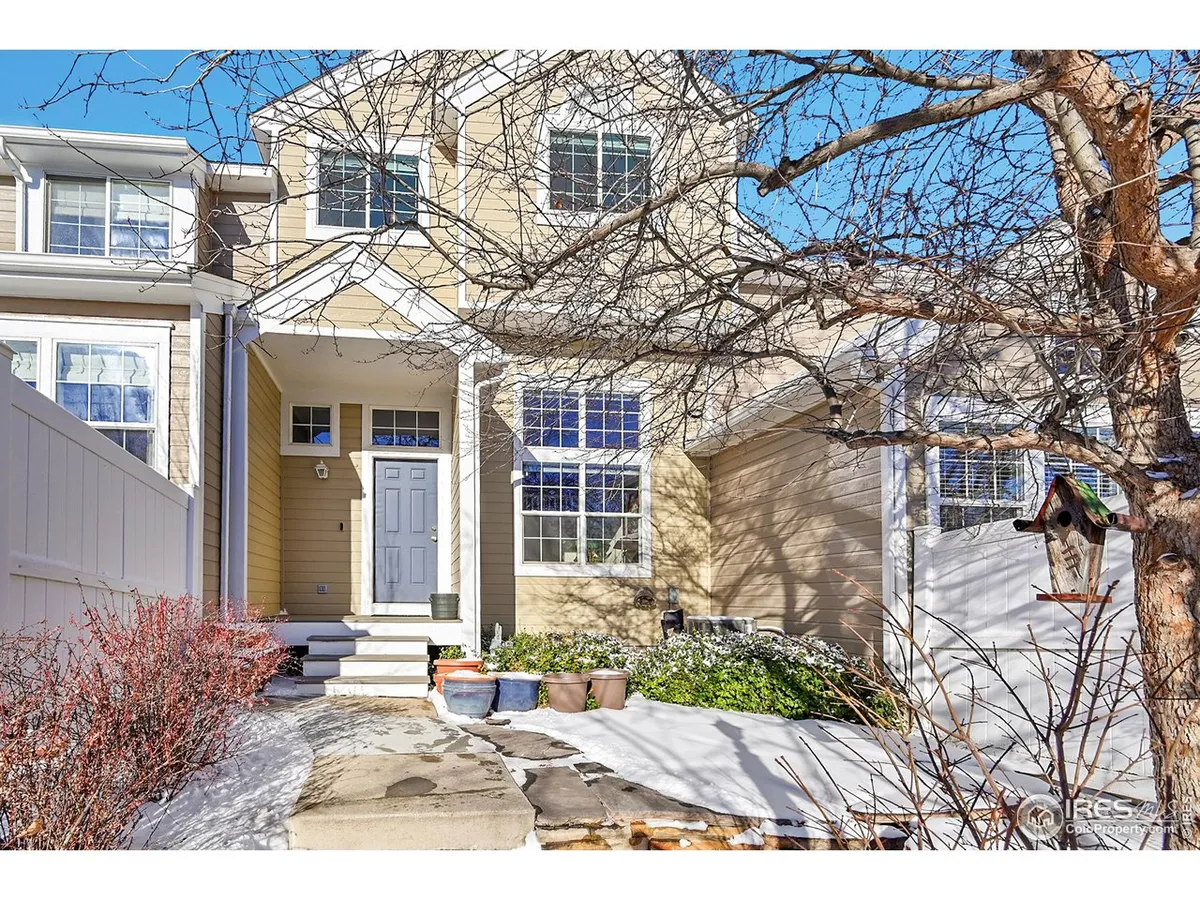 Sunny, bright, spacious townhome in the Indian Peaks Golf Course Community featu…