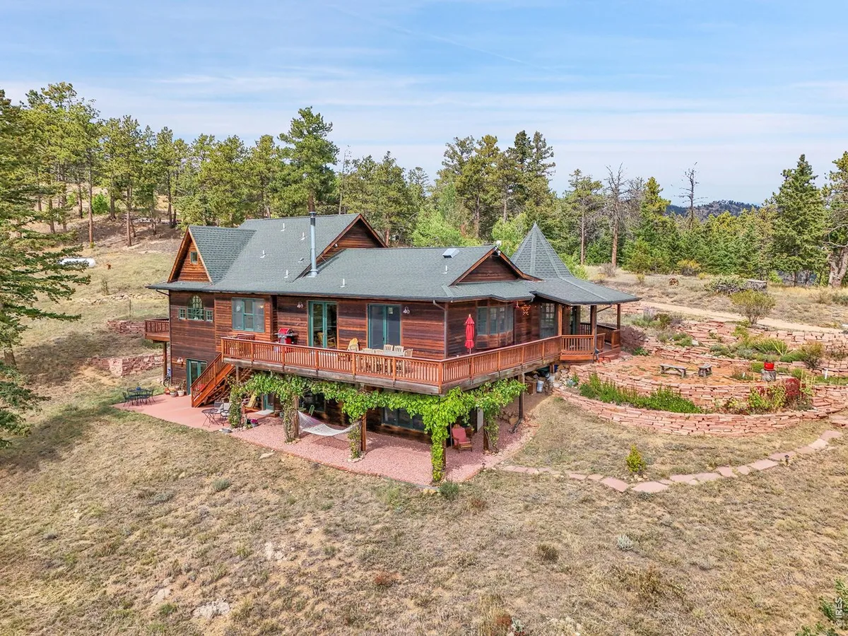 Sunshine Canyon contemporary on 3.07 acres with 4,146 total sq ft, expansive vie…